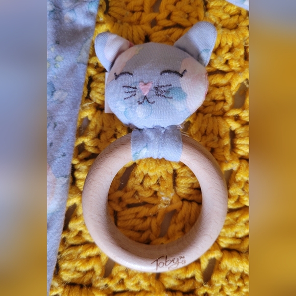 Floral Set - Picture 3 of 3